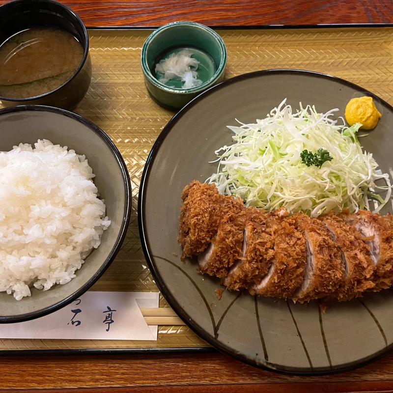 丸揚げひれカツ定食(とんかつ石亭 高森本店 )