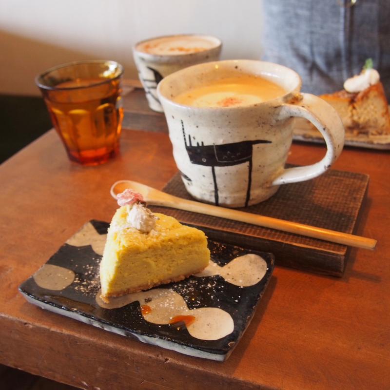 桜のチーズスフレ(カフェケシパール&ケシパルーフ)