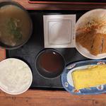 豚汁(トンカツ)定食