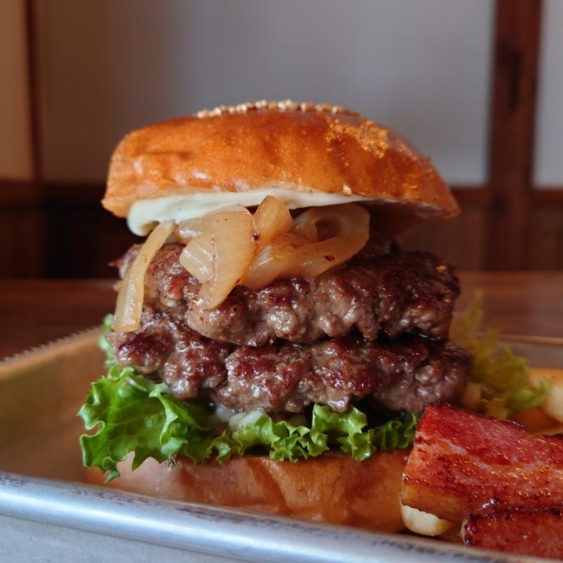 MIYAZAKI-BEEF MAXIMU BURGER(FRANK Ride and Eat)