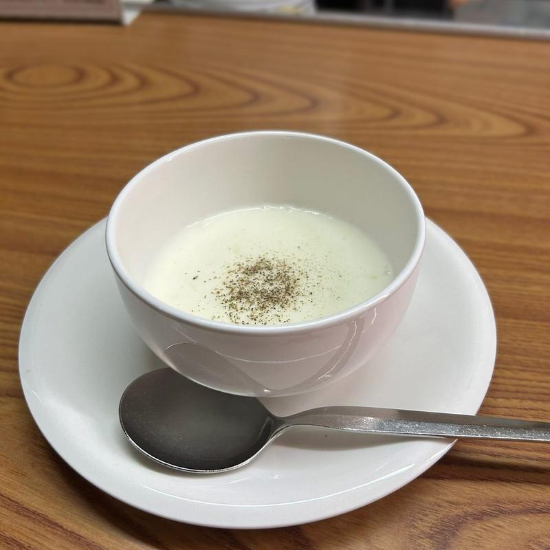 ポタージュスープ小(味の洋食 とん助)