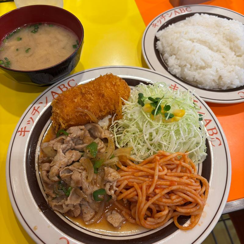 蟹クリームコロッケと焼肉野菜(キッチンABC 池袋東口店 （キッチン エービーシー）)