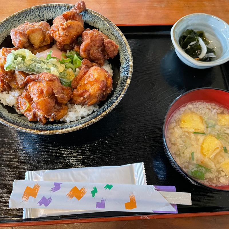 とりから丼(とらい )