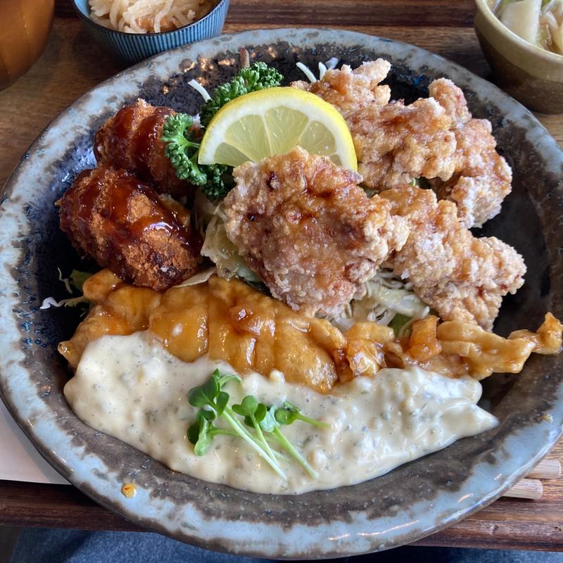 ミックスチキン定食(なごみ食堂)