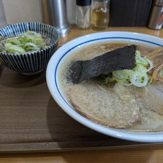 こってり中華 太麺(めん処 鶴つる)