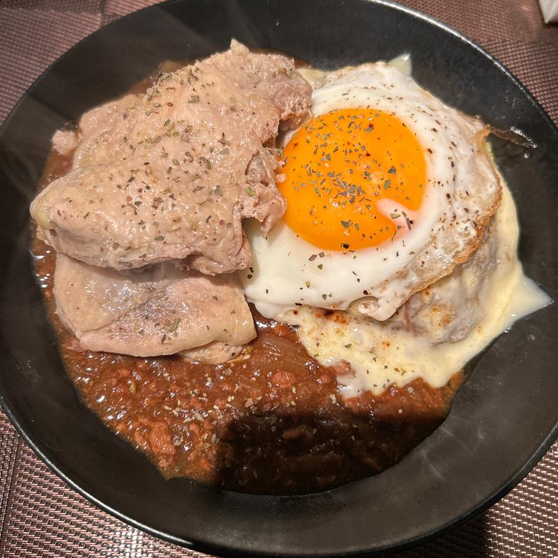 チーズドームキーマカレーチキン ハーブソルトチキン一枚トッピング(カレーハウス三木谷)