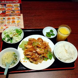 油淋鶏定食(呑食屋りぼう 西川口店)