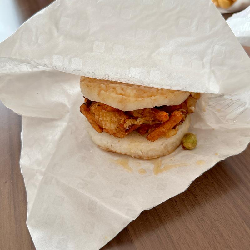 モスライスバーガー 海鮮かきあげ(塩だれ)(モスバーガー押上店)