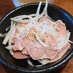 タン刺(もつしげ 上大岡店)
