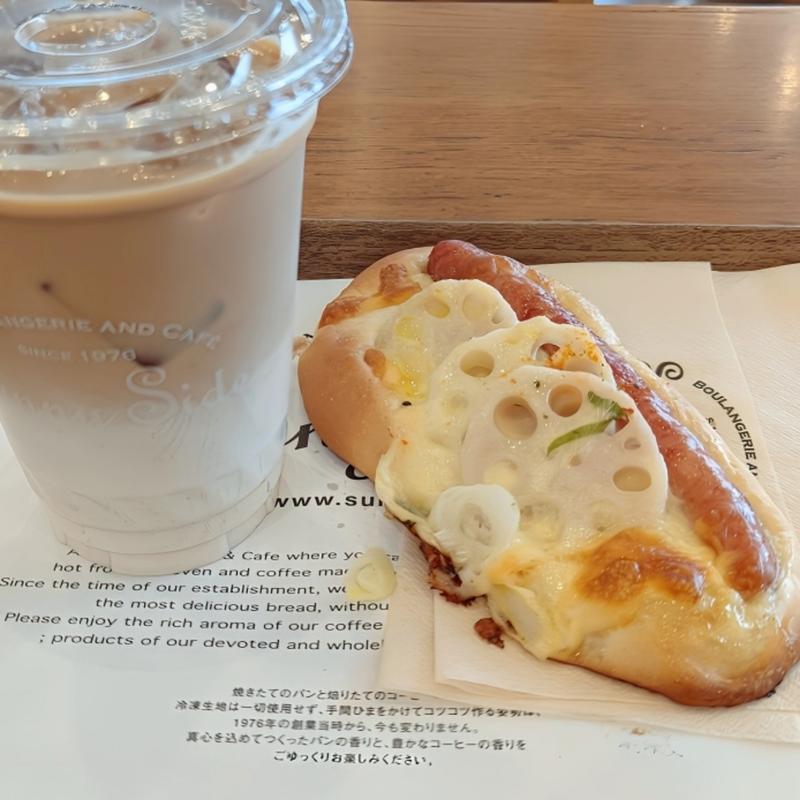 蓮根と豚トロウインナーのピザ(サニーサイド 高槻岡本店)