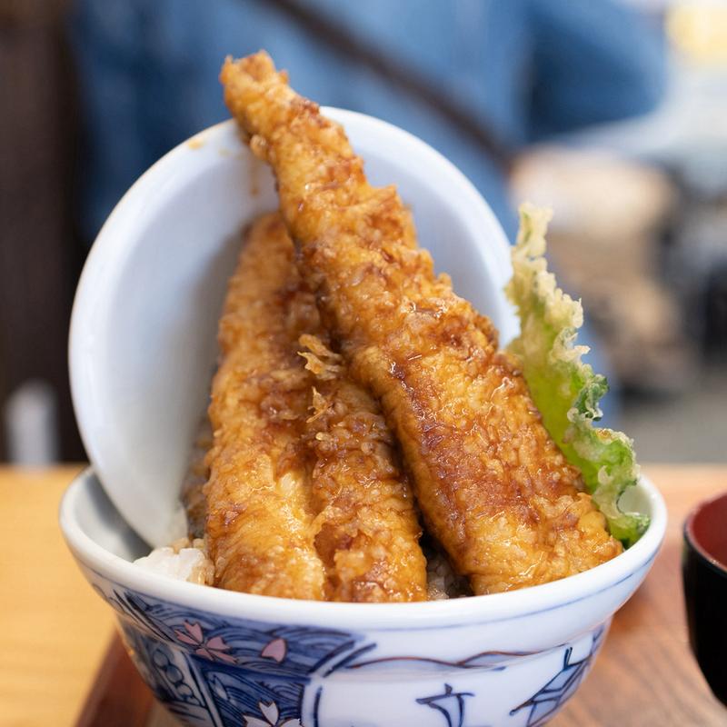 あなご一本揚げ天丼(海鮮めし処 酒処 大衆富士食堂)