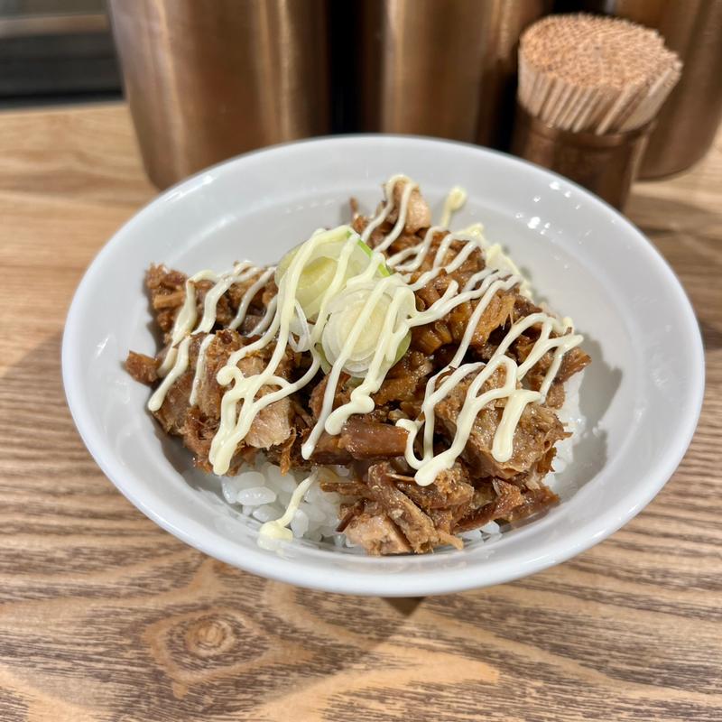 豚丼(人類みな麺類 近未来と日本文化の融合)