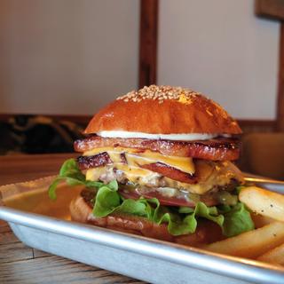 SMOKY THICK BACON BURGER(FRANK Ride and Eat)