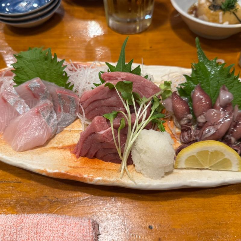 刺身三点盛り(呑者家 本店 （どんじゃか）)