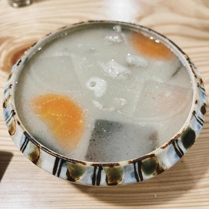 和牛白もつ煮(酒場 烏丸Pit)