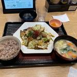 茄子と豚肉のコク旨味噌炒め定食、麦みそ汁(大戸屋ごはん処 川崎銀柳街店)