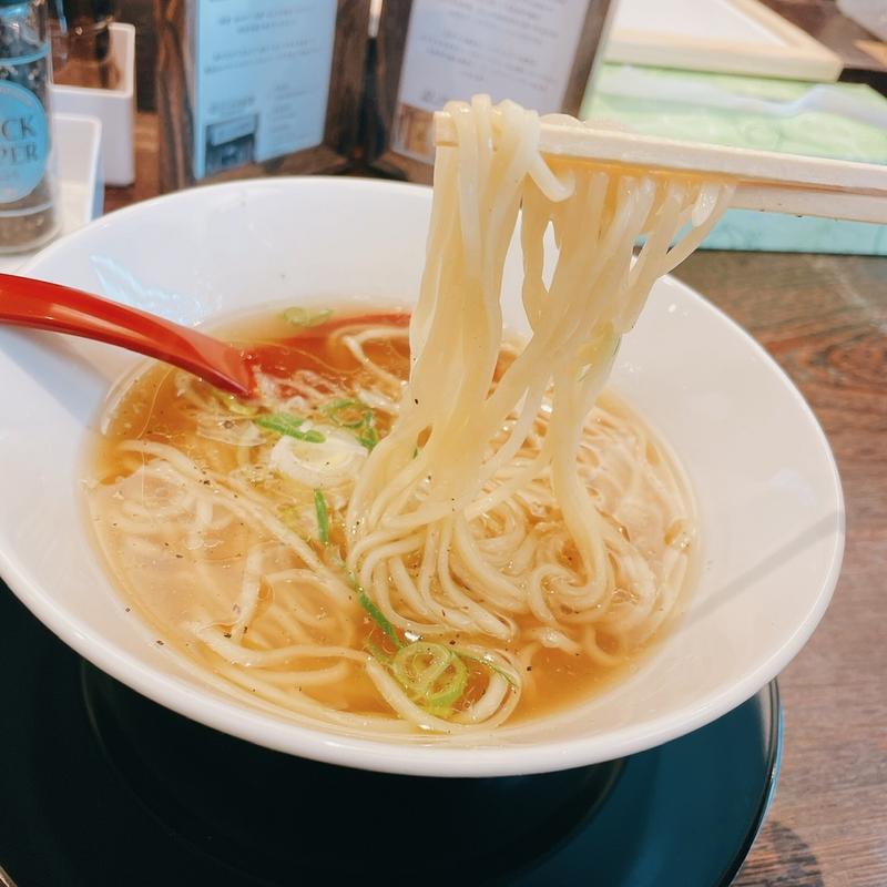 【朝ラー】しおラーメン(ラーメンステーション いおびじょん 新大阪)