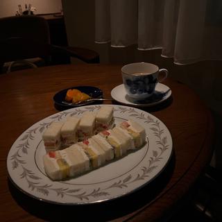 フルーツサンド(Salon de fable（café/bar）)