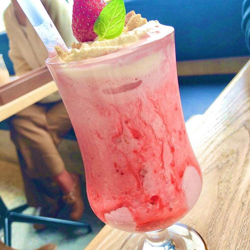 ジェラート苺ミルク(高木珈琲 M'av行徳店)