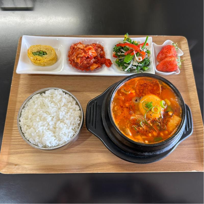 スンドゥブチゲ定食(みんちゃんCOCO)