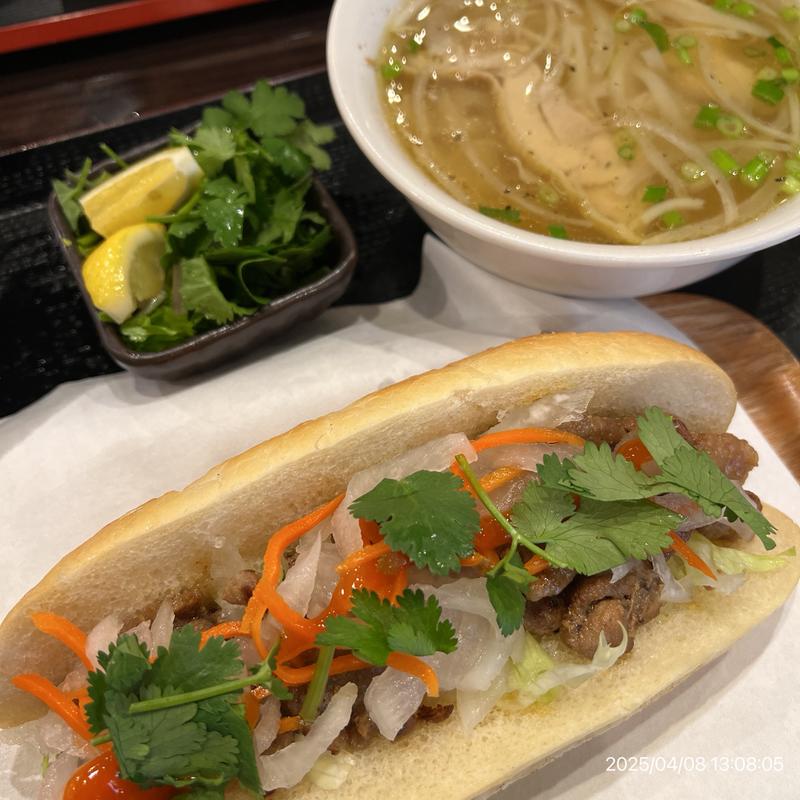 バインミーセット(コム・ヴィエト・クアン)