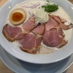特性泡鶏白湯そば(ラーメンは飲み物。ミカク製麺所（富山市赤田ラーメン）)