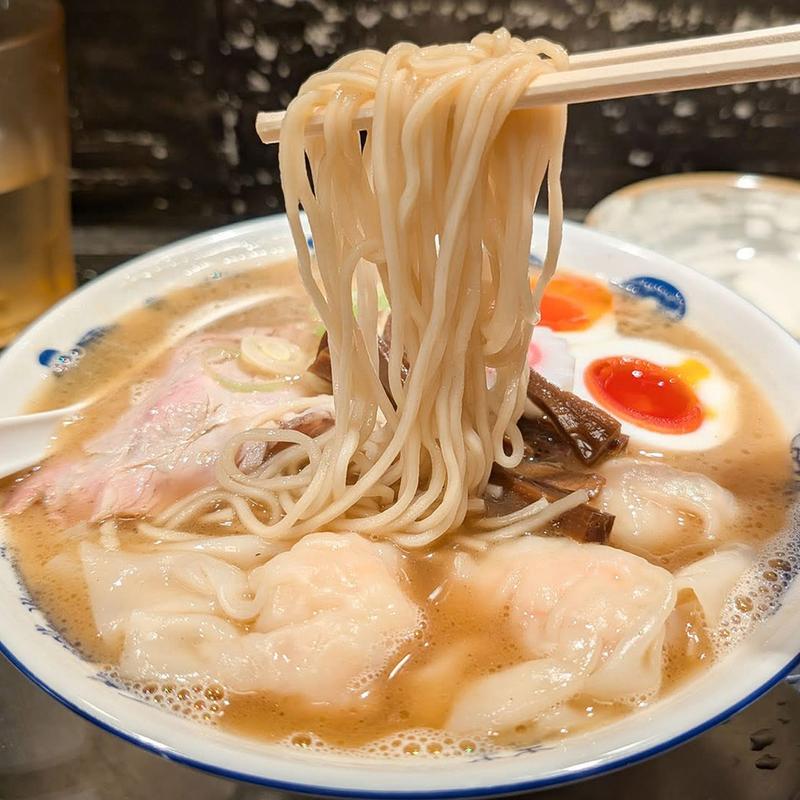 味玉海老ワンタン麺(あいだや2)