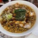 背脂ブラックラーメン 大盛