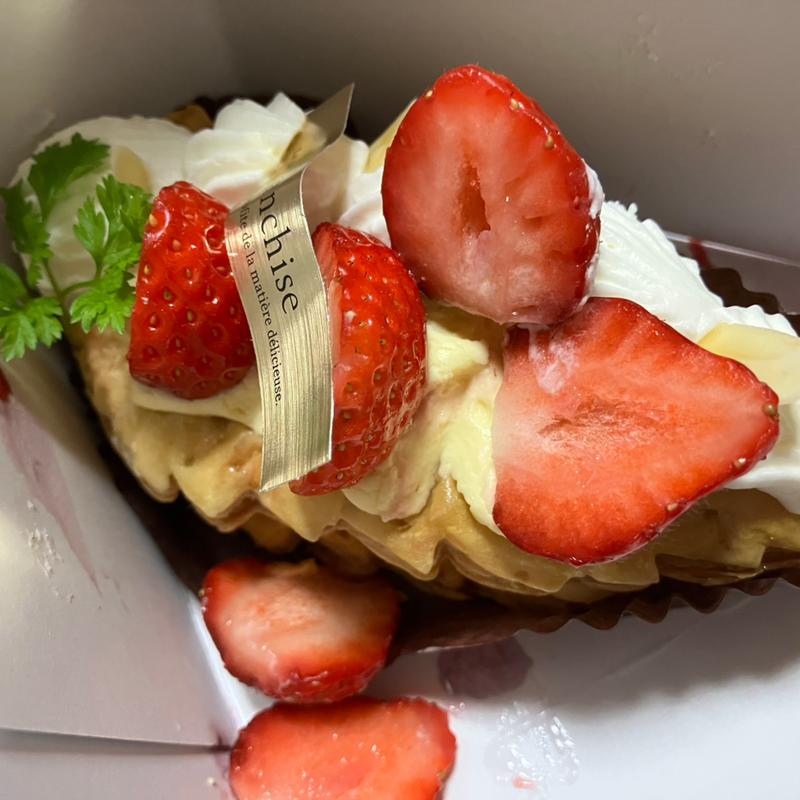 いちごミルフィーユ(フランシーズ （Franchise）)