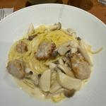 チキンときのこのクリームソース(イタリアンダイニング DoNA 経堂コルティ店)