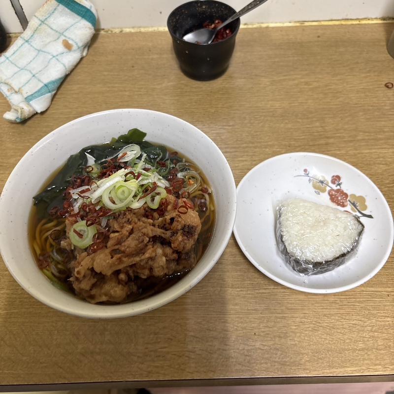 ゲソ天そば　おにぎり(一由そば )