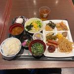 朝食ビュッフェ
