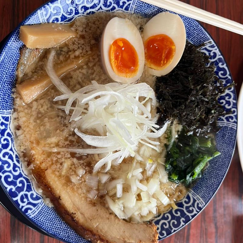 背脂醤油ラーメン特(麺屋はる )