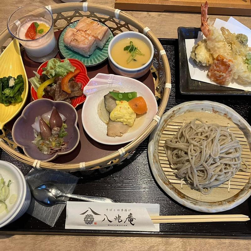 花籠そば御膳(そばと四季揚げ 八兆庵)