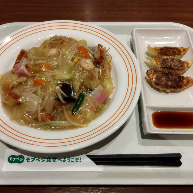 スモール皿うどん、セットぎょうざ3個(リンガーハット アリオ亀有店)