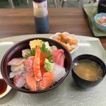 海鮮丼・フライ定食(地魚食堂てるてる)