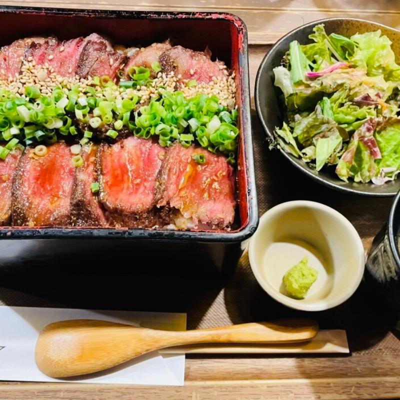 カルビ重(天神黒毛流 焼肉 参星(みつぼし))