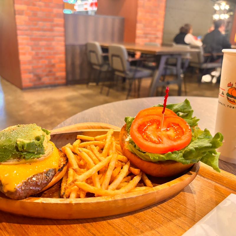 アボカドバーガー(KUA`AINA 横浜赤レンガ店)