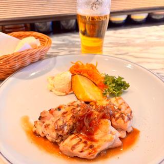 ランチのセット(サラダとパン)