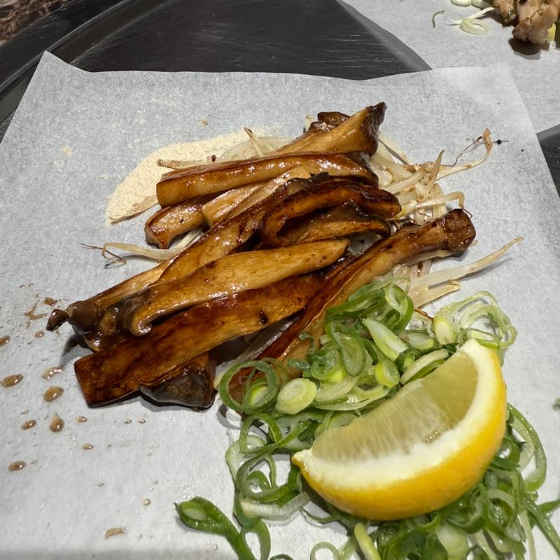 エリンギのバター醤油焼き(上越高田 鉄板焼居酒屋Jyu2)