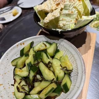 うまだれキャベツ　塩昆布きゅうり