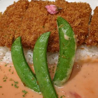 ロースカツ桜クリームシチュー