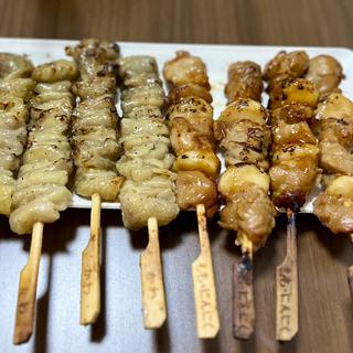 焼き鳥盛合せ(塩皮、たれももにんにく)