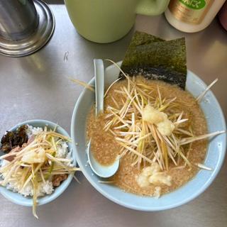 味噌ネギラーメン　半ライス