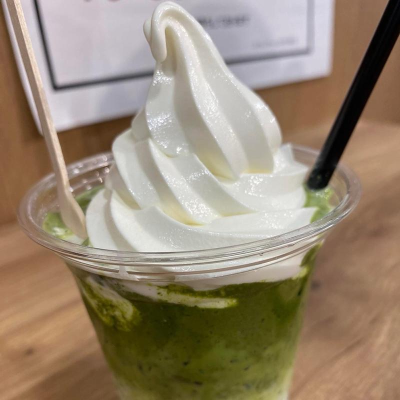 アイス抹茶ラテ ソフトクリーム(CAFE BRICCO)