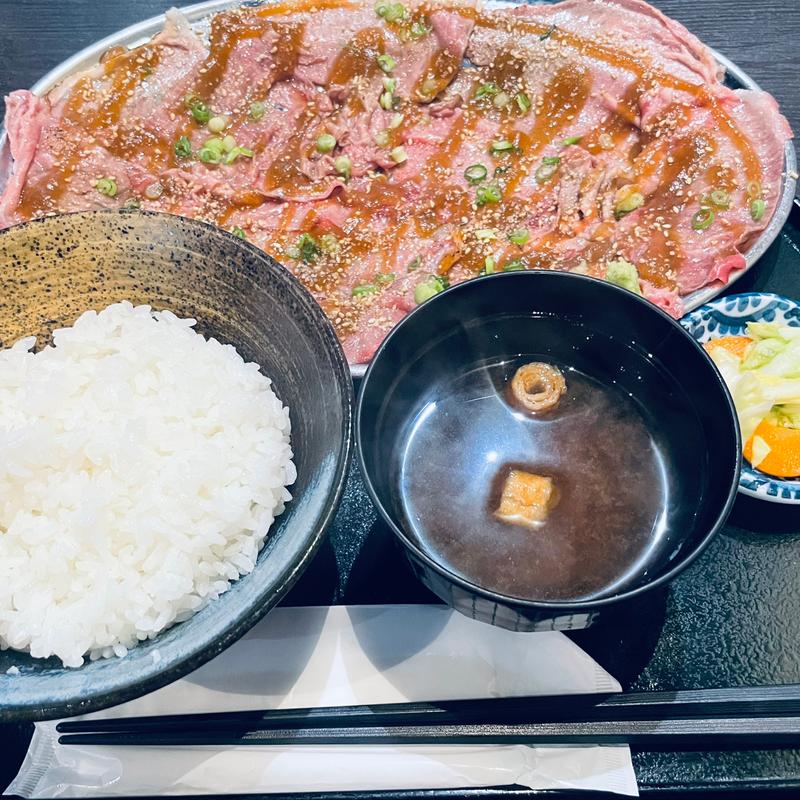 黒毛和牛 牛皿定食(吉祥寺 肉ドレス海鮮丼 本店)