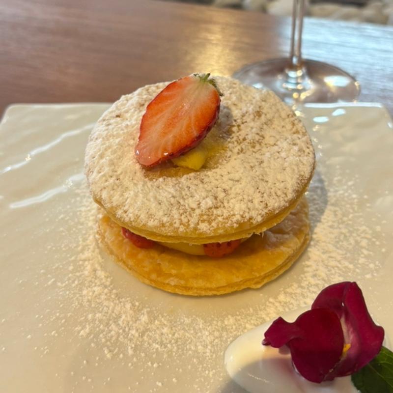 いちごのミルフィーユ(花Lab.Nocturne 横浜元町店)