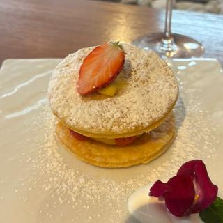 いちごのミルフィーユ(花Lab.Nocturne 横浜元町店)
