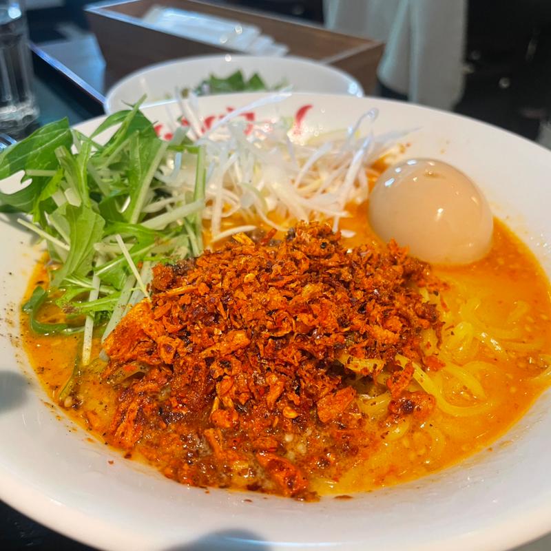 秘伝スパイスの麻辣担々麺(青山シャンウェイ 銀座店)