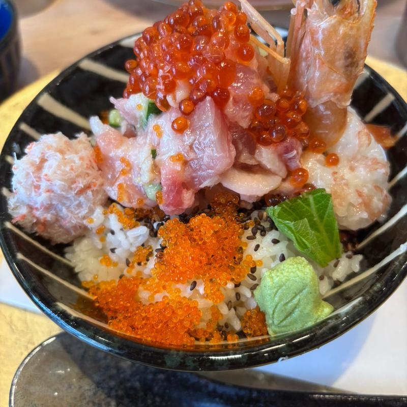 ごちそう丼　特上(海鮮丼ころ九 蔵前)